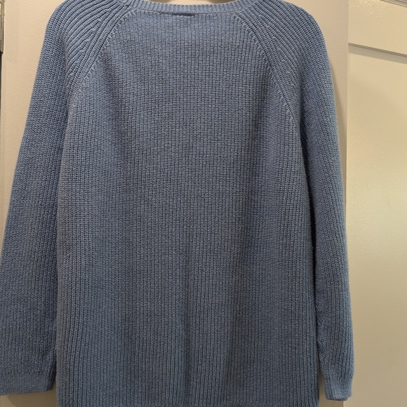 Elle 100% cotton blue sweater with white "dots" on front. - Picture 4 of 9